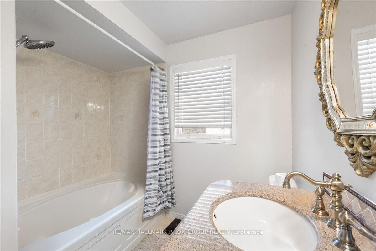 Photo 12 of 2314 Valleywood Place, Ottawa, Chapel Hill South - Orleans Village — HOMEH
