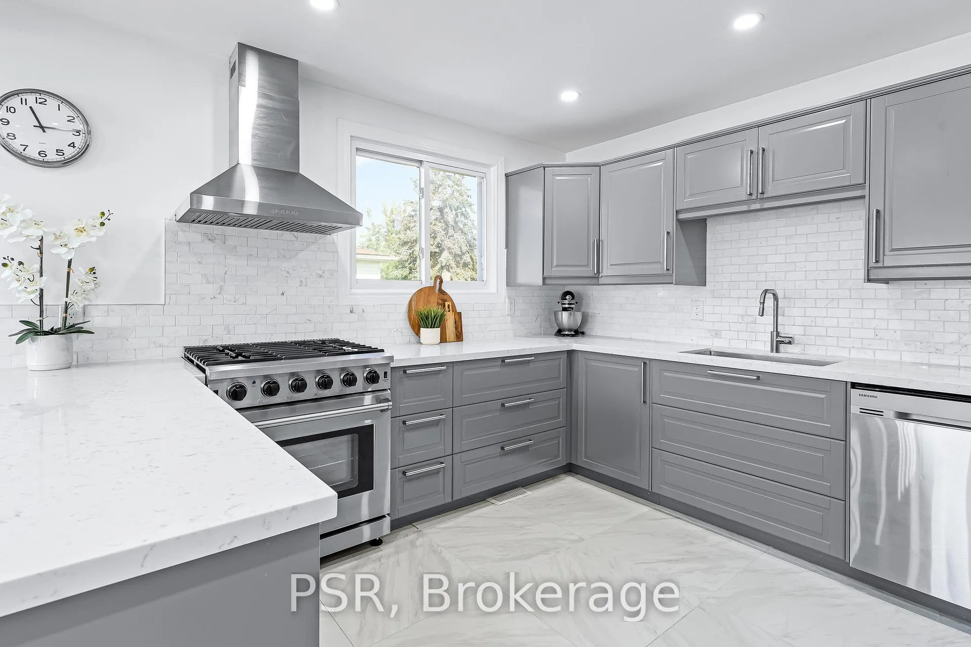 Photo 26 of 173 Bellingham Drive, Hamilton, Lawfield — HOMEH