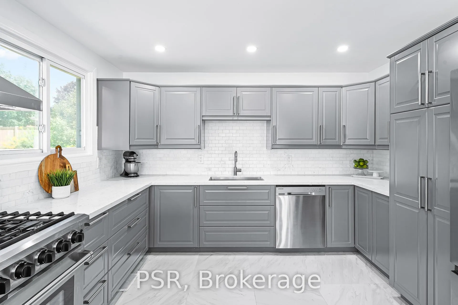 Photo 27 of 173 Bellingham Drive, Hamilton, Lawfield — HOMEH