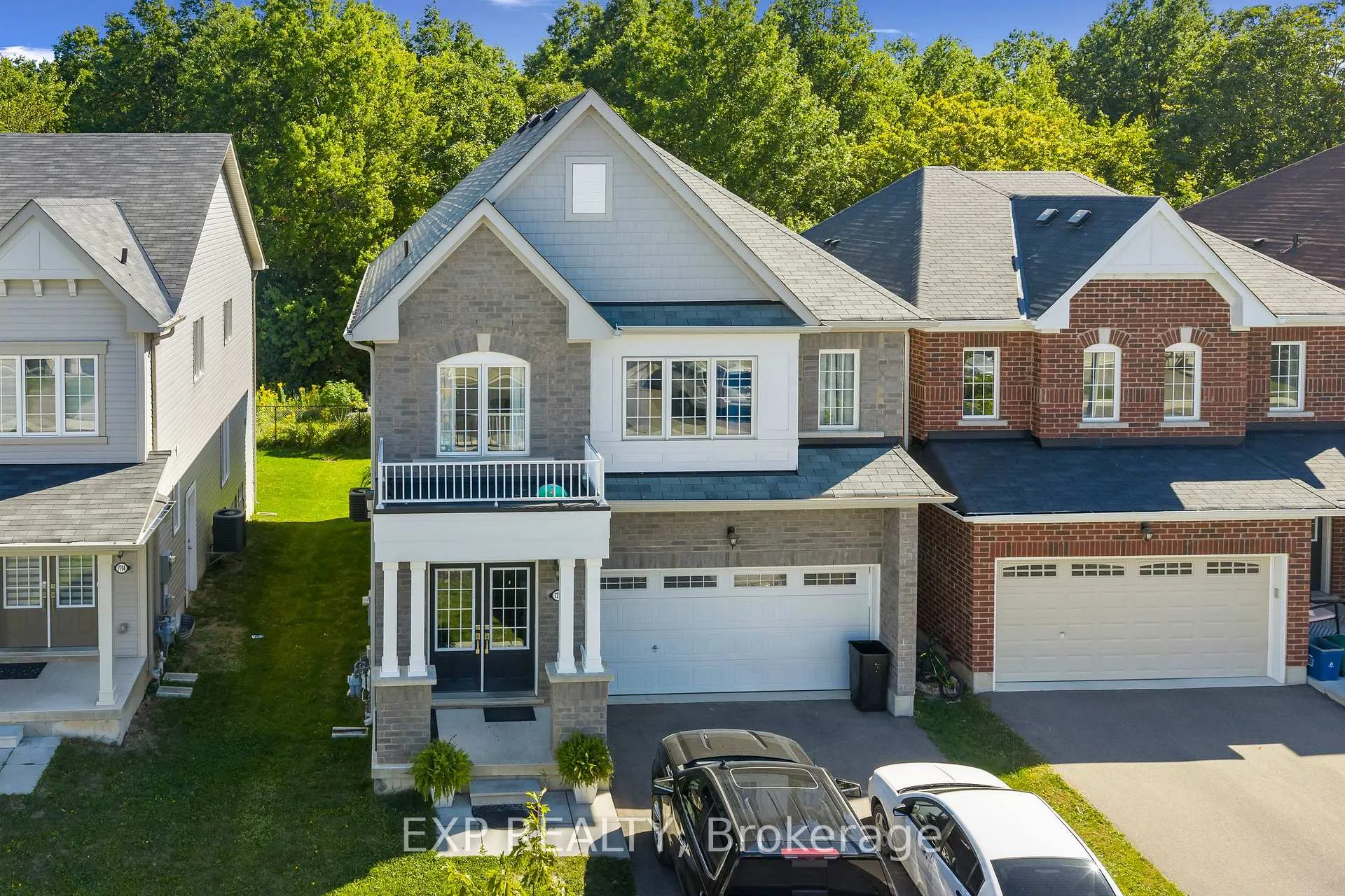 Photo 3 of 7712 Tupelo Crescent, Niagara Falls, Brown — HOMEH