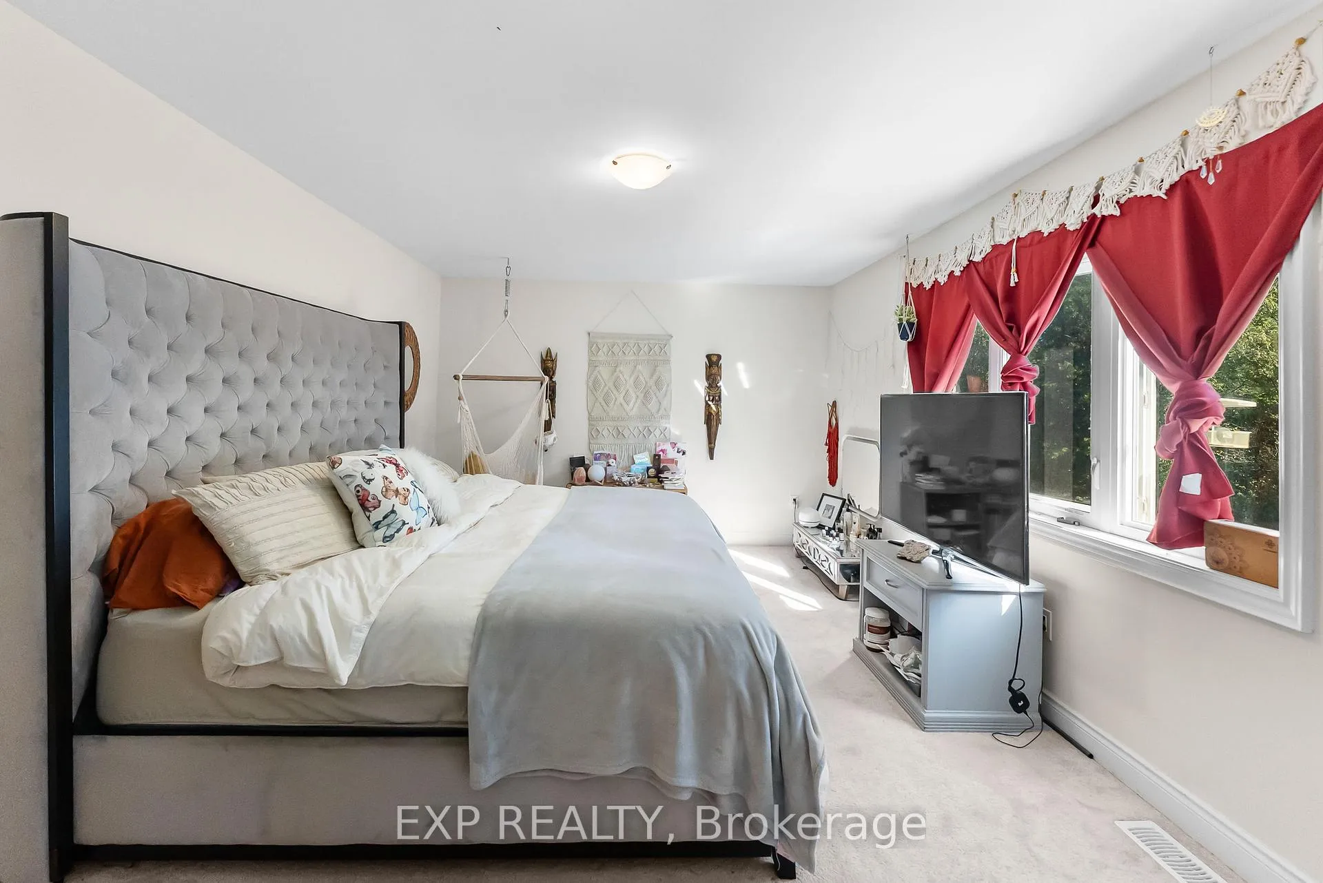Photo 18 of 7712 Tupelo Crescent, Niagara Falls, Brown — HOMEH