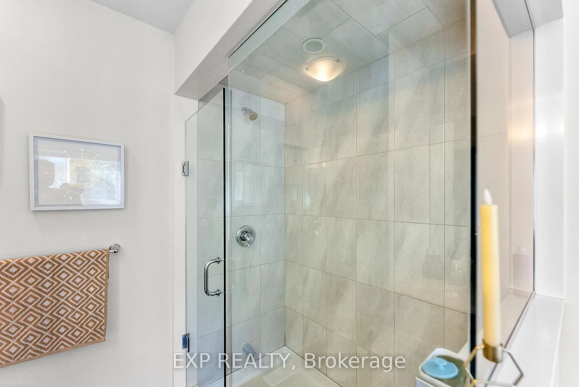 Photo 21 of 7712 Tupelo Crescent, Niagara Falls, Brown — HOMEH