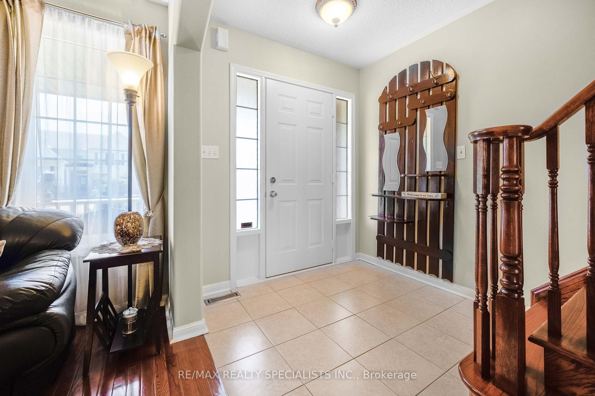 Photo 4 of 1353 Clark Boulevard, Milton, Beaty — HOMEH