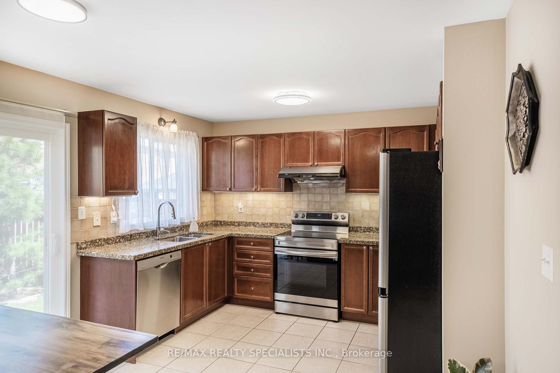 Photo 17 of 1353 Clark Boulevard, Milton, Beaty — HOMEH