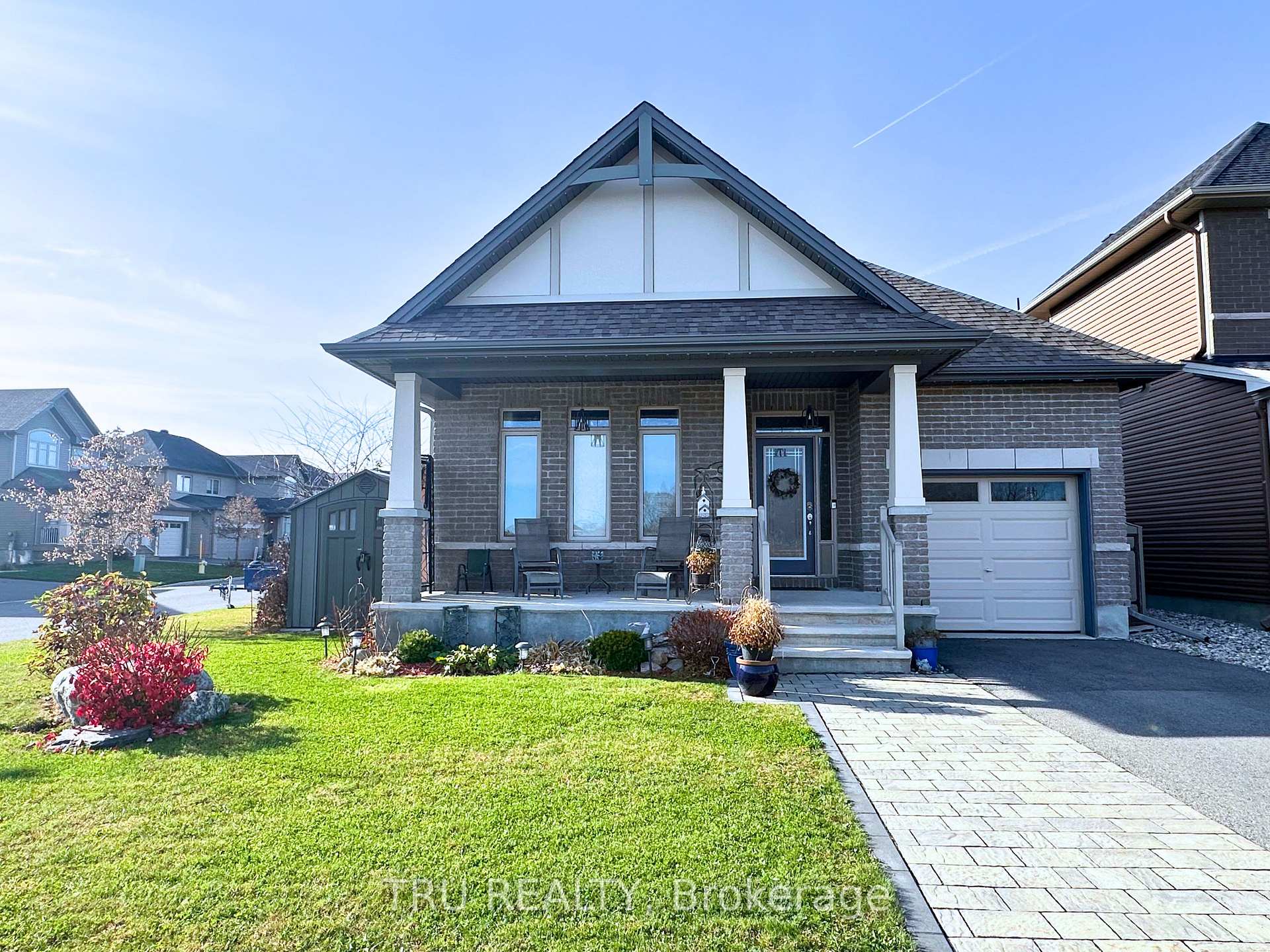 Photo 2 of 713 Spring Valley Drive, Ottawa, Mer Bleue/Bradley Estates/Anderson Park — HOMEH