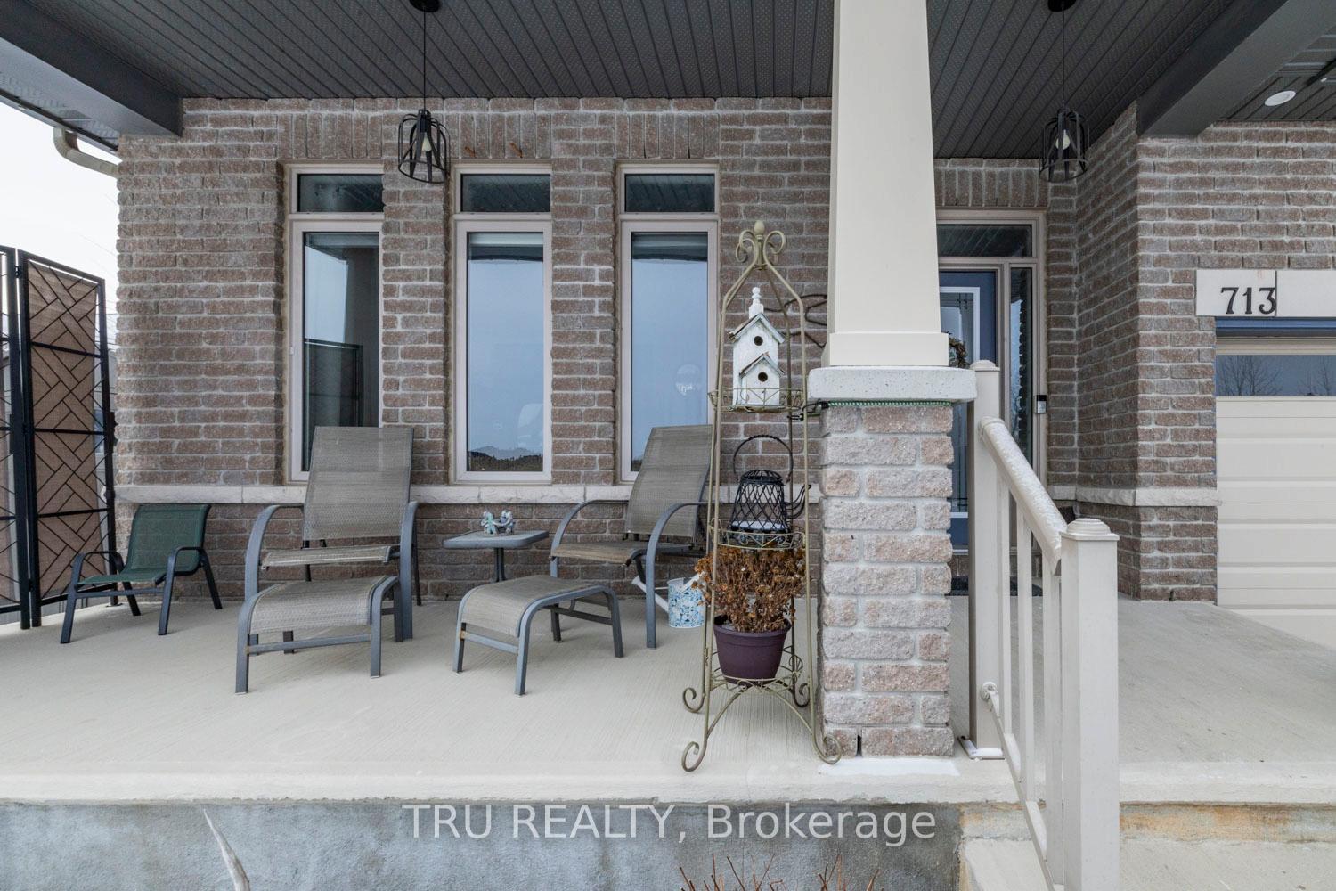 Photo 6 of 713 Spring Valley Drive, Ottawa, Mer Bleue/Bradley Estates/Anderson Park — HOMEH