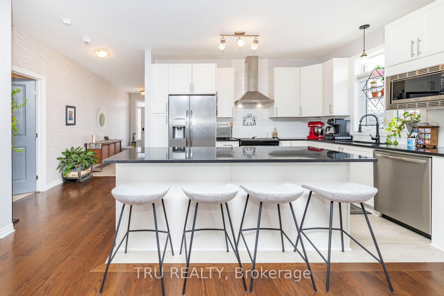 Photo 13 of 713 Spring Valley Drive, Ottawa, Mer Bleue/Bradley Estates/Anderson Park — HOMEH