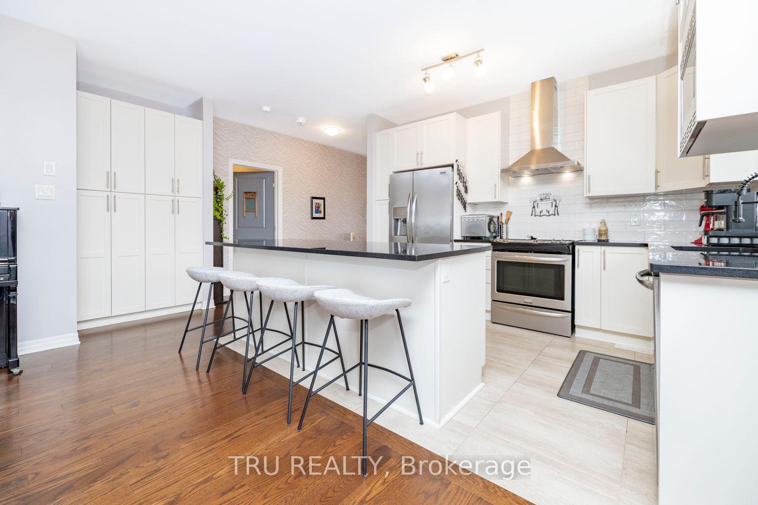 Photo 15 of 713 Spring Valley Drive, Ottawa, Mer Bleue/Bradley Estates/Anderson Park — HOMEH