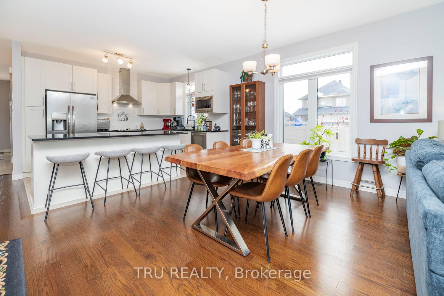 Photo 16 of 713 Spring Valley Drive, Ottawa, Mer Bleue/Bradley Estates/Anderson Park — HOMEH