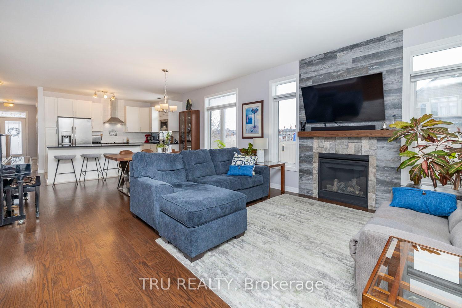 Photo 18 of 713 Spring Valley Drive, Ottawa, Mer Bleue/Bradley Estates/Anderson Park — HOMEH