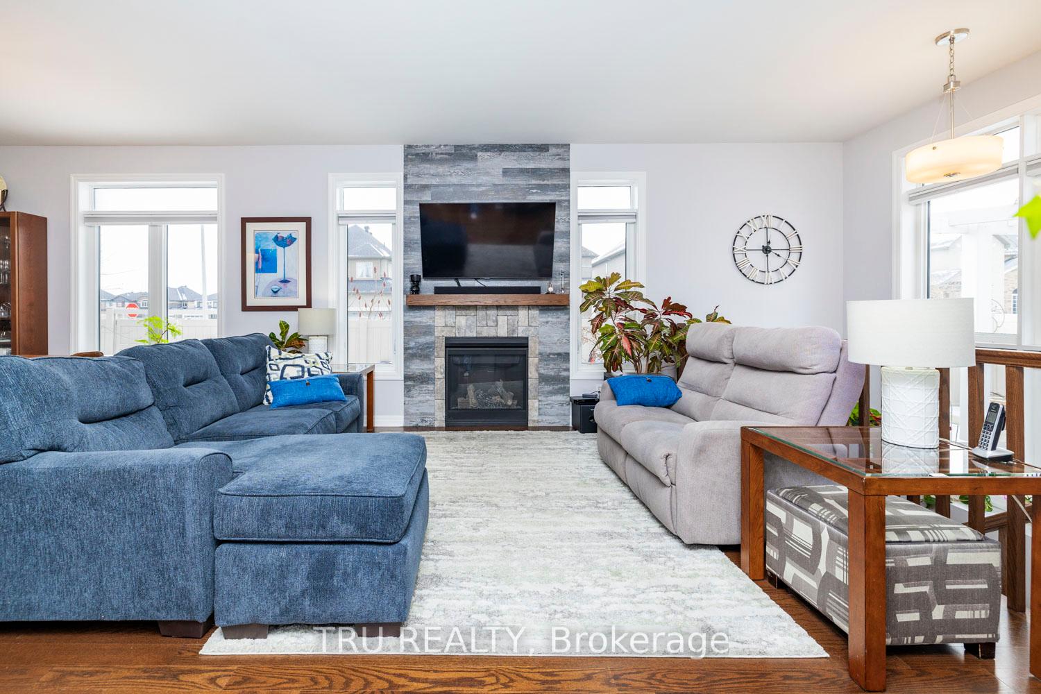 Photo 19 of 713 Spring Valley Drive, Ottawa, Mer Bleue/Bradley Estates/Anderson Park — HOMEH