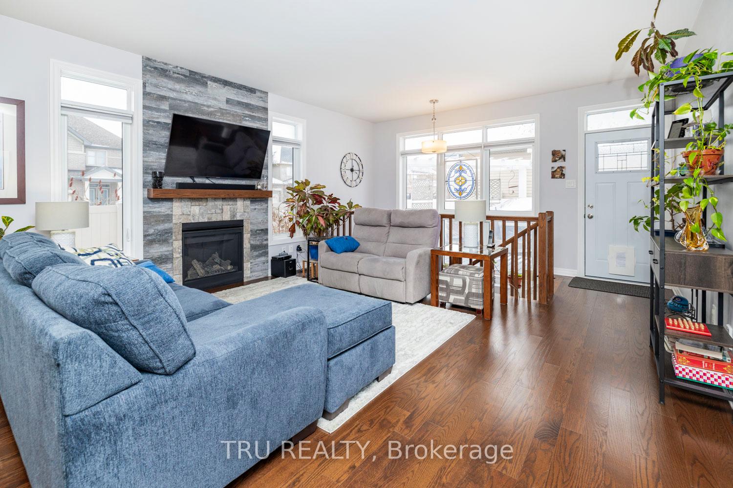 Photo 20 of 713 Spring Valley Drive, Ottawa, Mer Bleue/Bradley Estates/Anderson Park — HOMEH