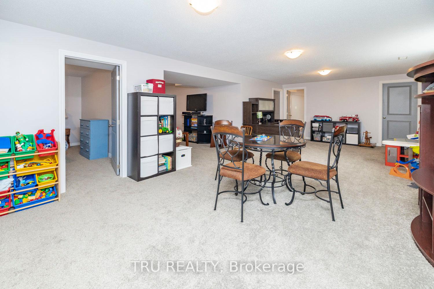 Photo 30 of 713 Spring Valley Drive, Ottawa, Mer Bleue/Bradley Estates/Anderson Park — HOMEH