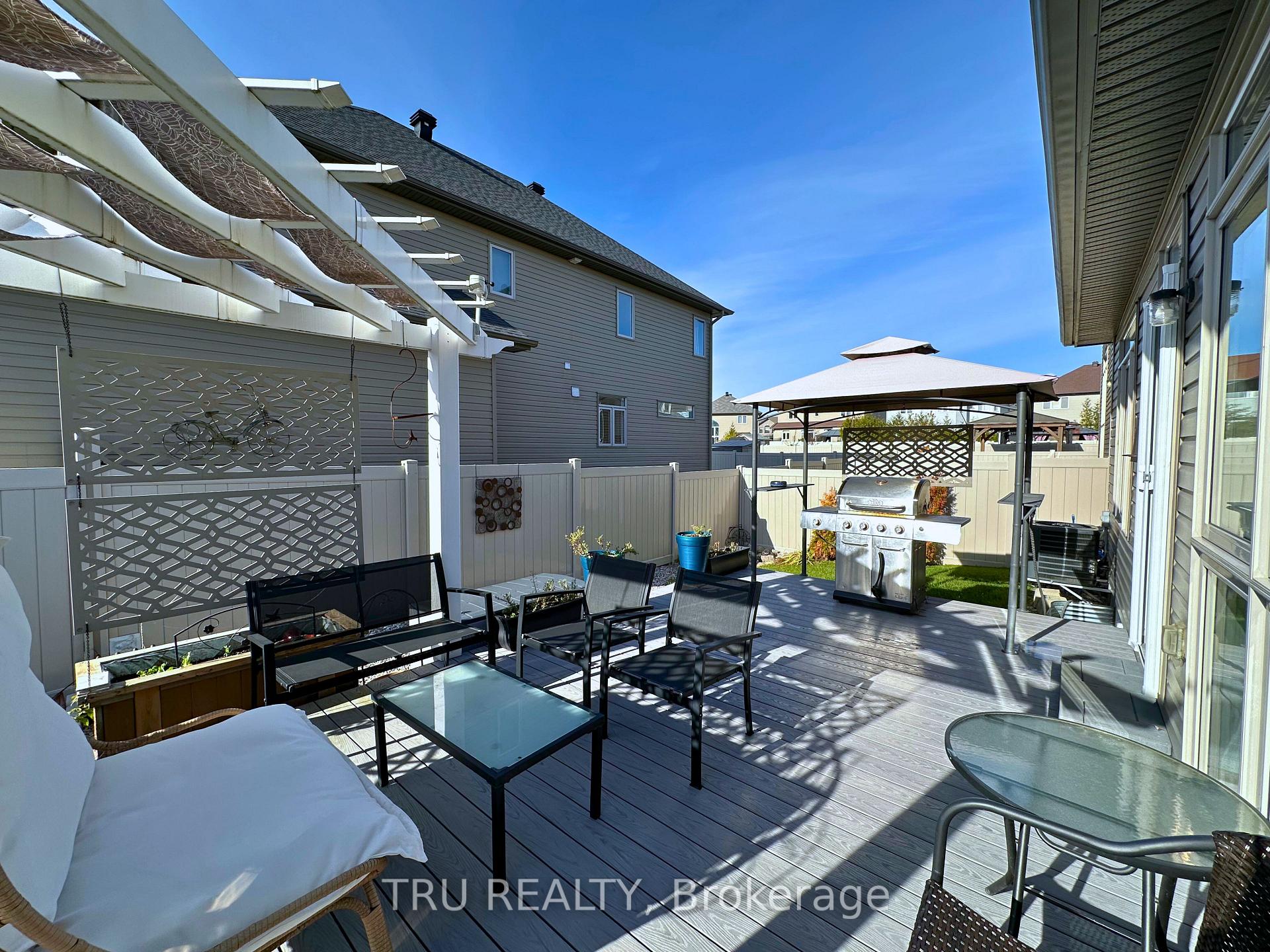 Photo 38 of 713 Spring Valley Drive, Ottawa, Mer Bleue/Bradley Estates/Anderson Park — HOMEH