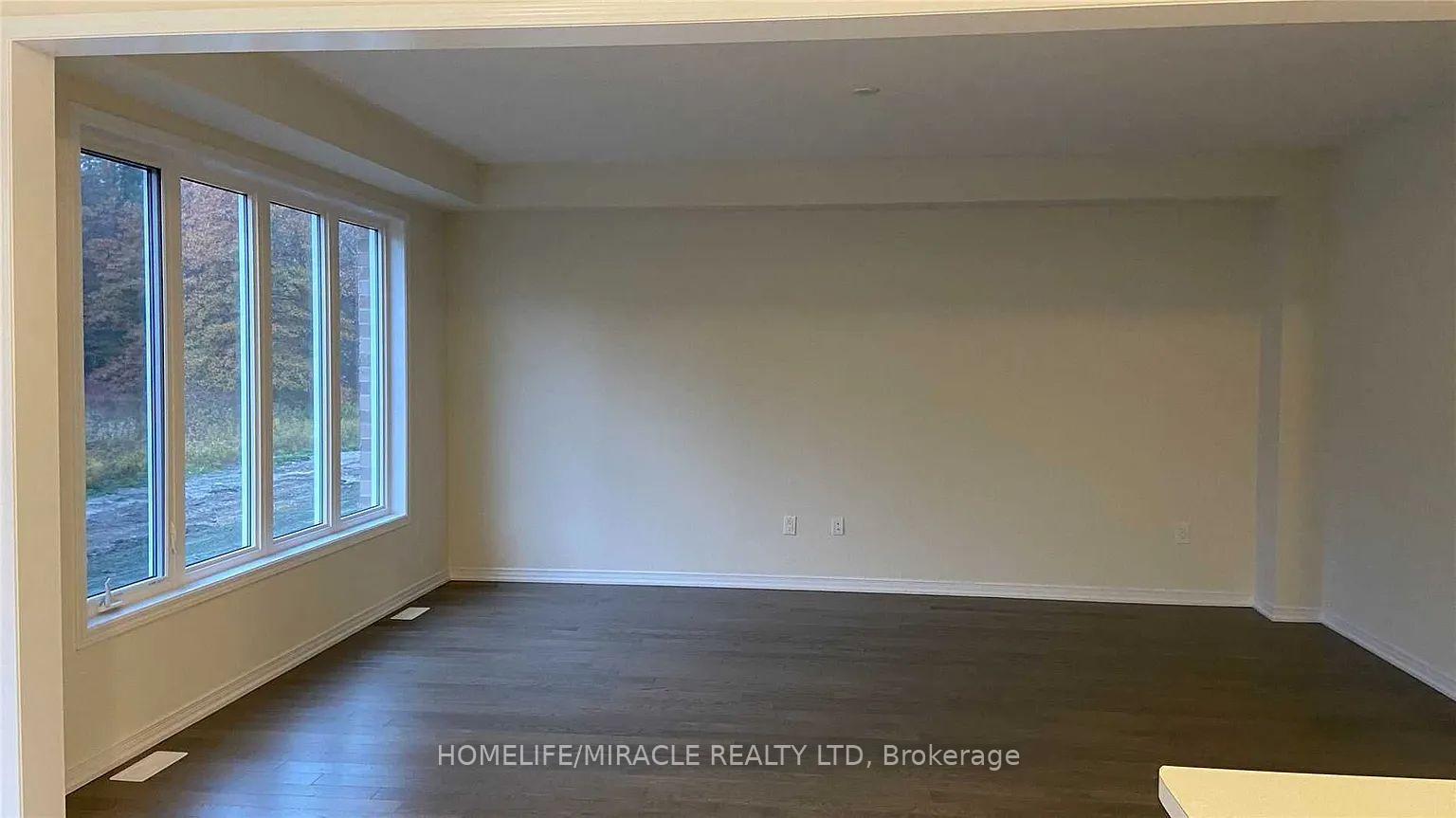 Photo 3 of 7648 tupelo Crescent, Niagara Falls, Brown — HOMEH