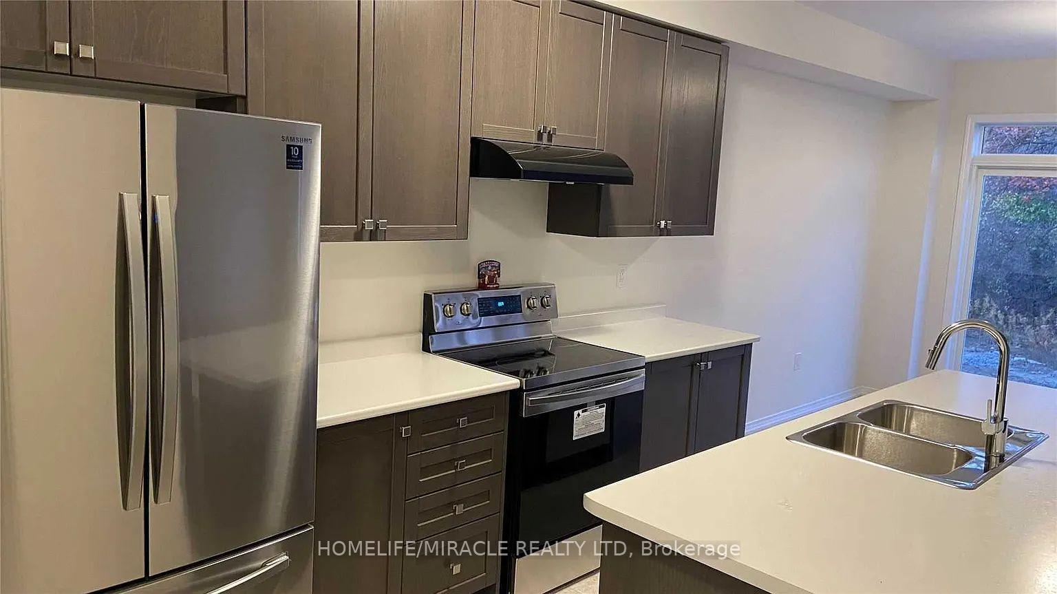 Photo 8 of 7648 tupelo Crescent, Niagara Falls, Brown — HOMEH