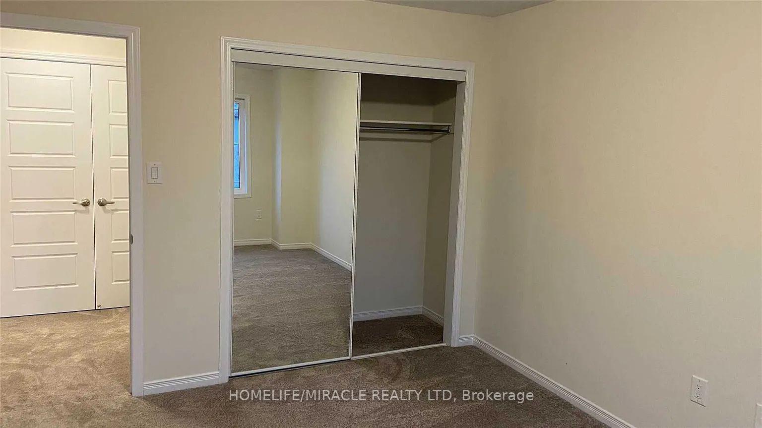 Photo 17 of 7648 tupelo Crescent, Niagara Falls, Brown — HOMEH