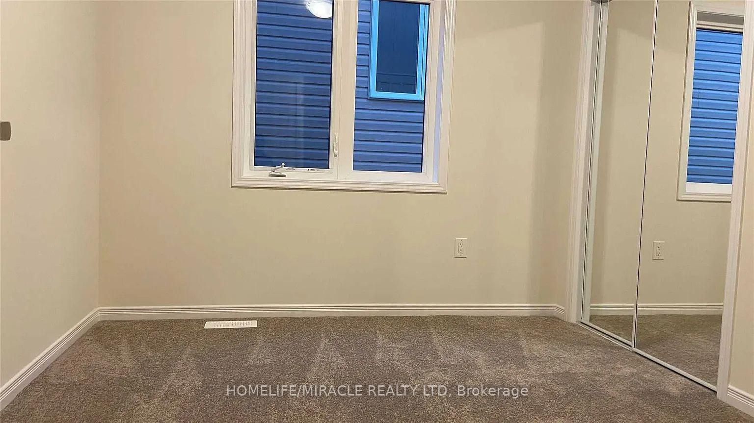 Photo 18 of 7648 tupelo Crescent, Niagara Falls, Brown — HOMEH