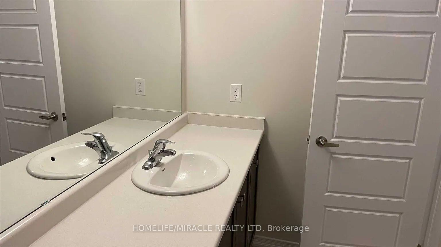 Photo 20 of 7648 tupelo Crescent, Niagara Falls, Brown — HOMEH