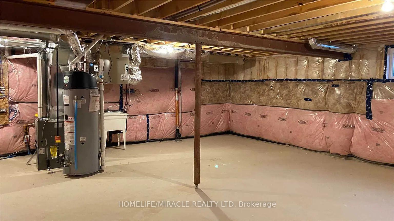 Photo 23 of 7648 tupelo Crescent, Niagara Falls, Brown — HOMEH