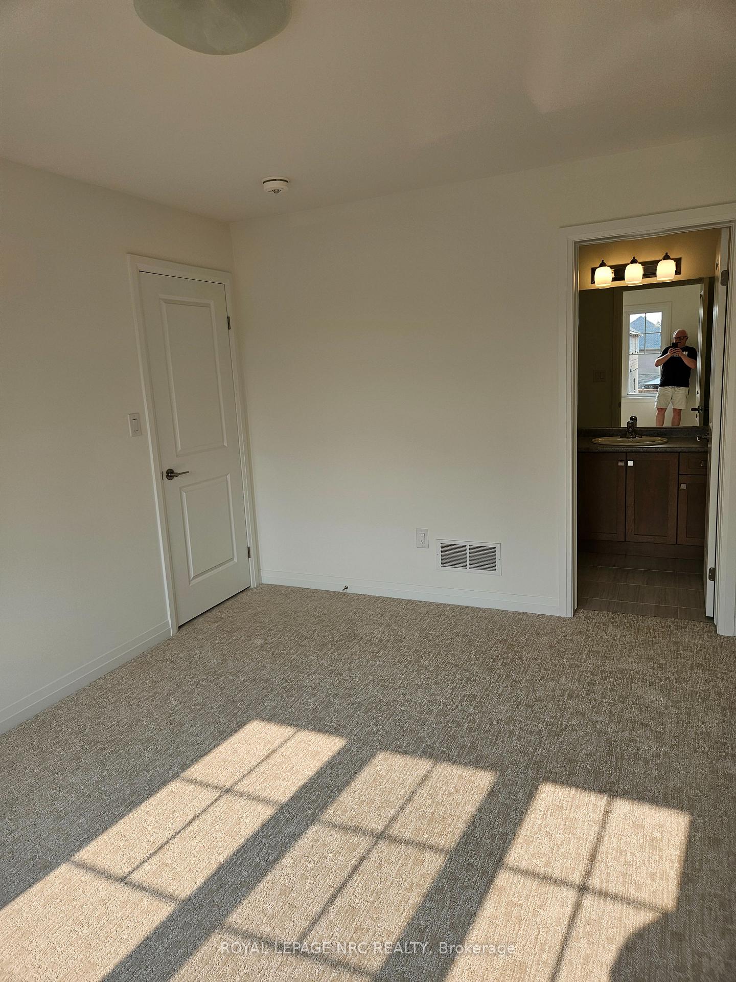 Photo 21 of 50 Samuel Avenue, Pelham, Fonthill — HOMEH