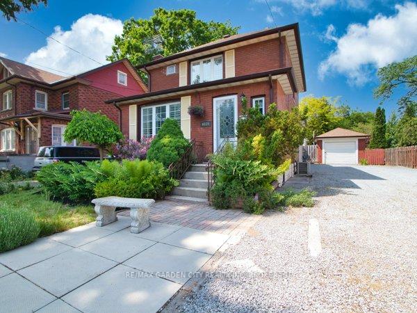 Photo 2 of 6039 Symmes Street, Niagara Falls, Dorchester — HOMEH