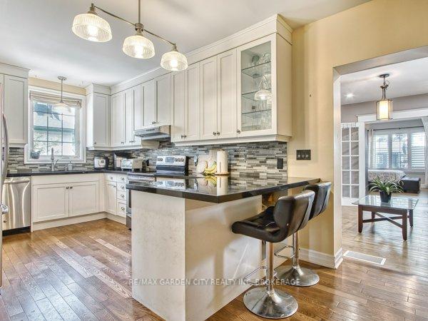 Photo 10 of 6039 Symmes Street, Niagara Falls, Dorchester — HOMEH