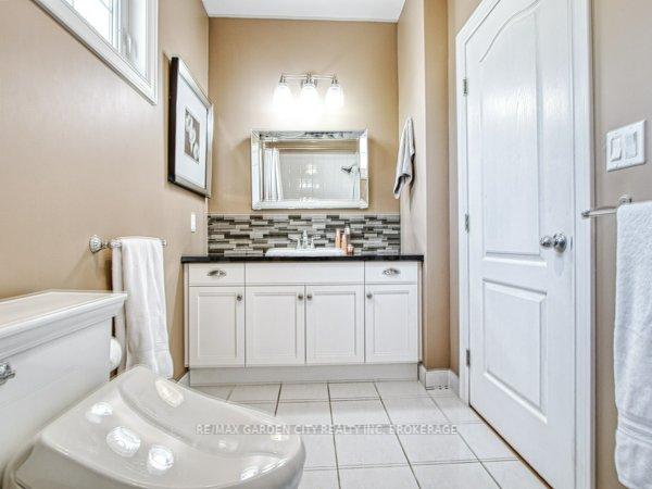 Photo 16 of 6039 Symmes Street, Niagara Falls, Dorchester — HOMEH