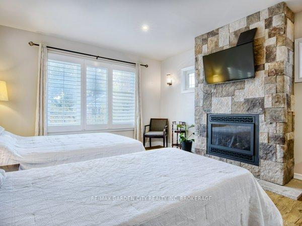 Photo 19 of 6039 Symmes Street, Niagara Falls, Dorchester — HOMEH