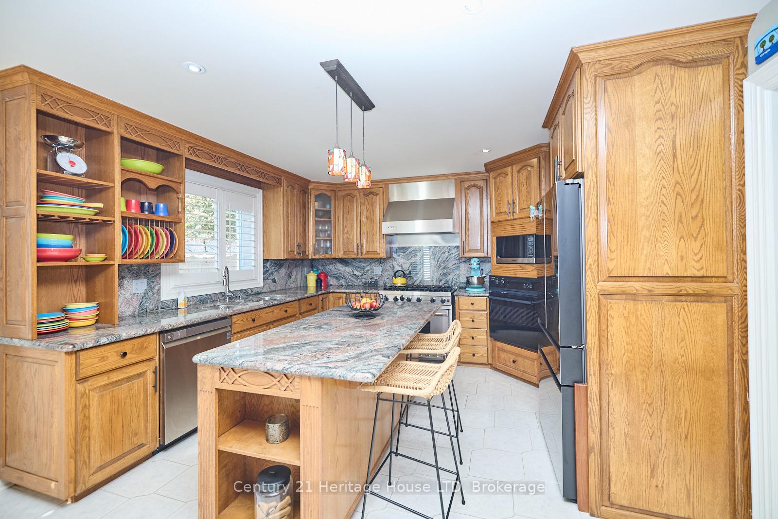 Photo 5 of 14 Brookfield Court, Pelham, Fonthill — HOMEH