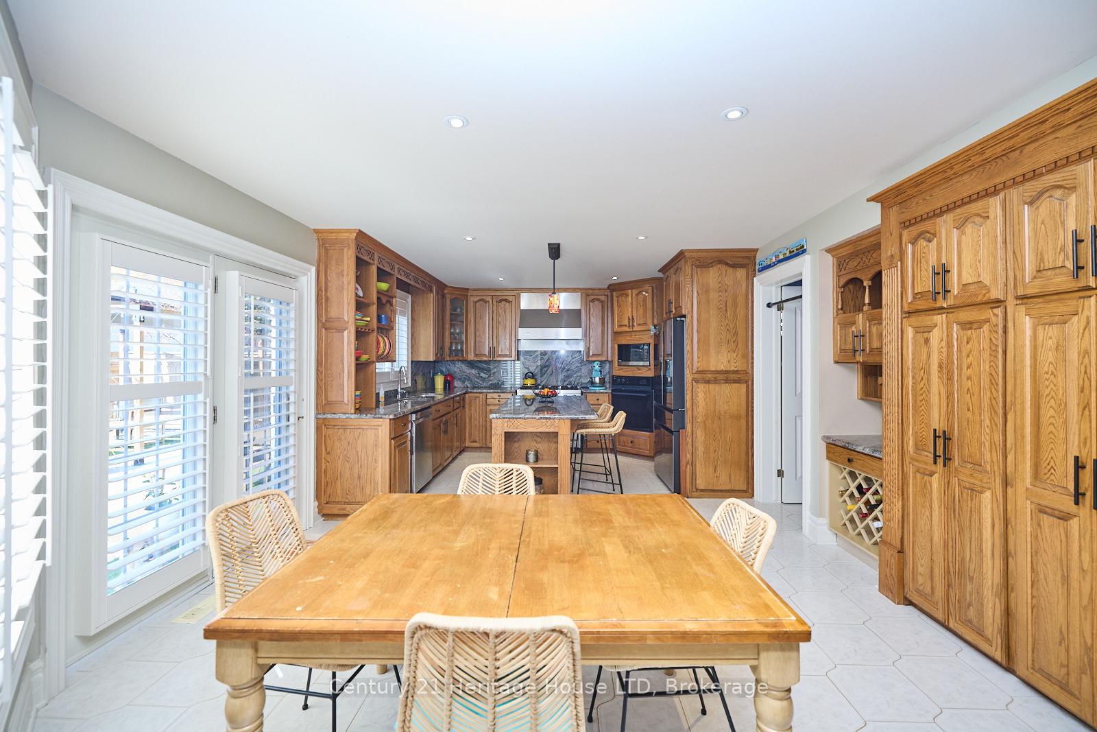 Photo 7 of 14 Brookfield Court, Pelham, Fonthill — HOMEH