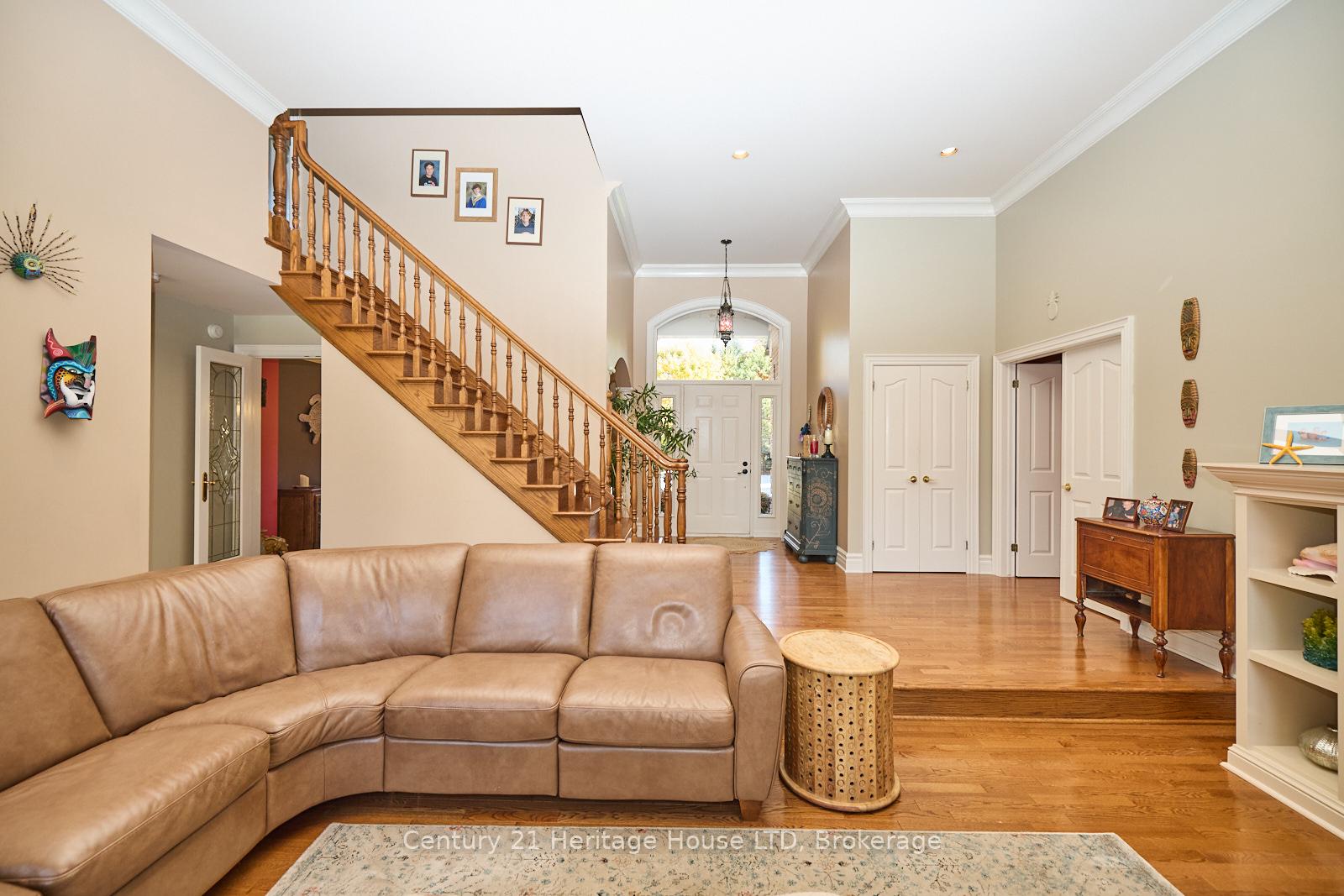 Photo 12 of 14 Brookfield Court, Pelham, Fonthill — HOMEH