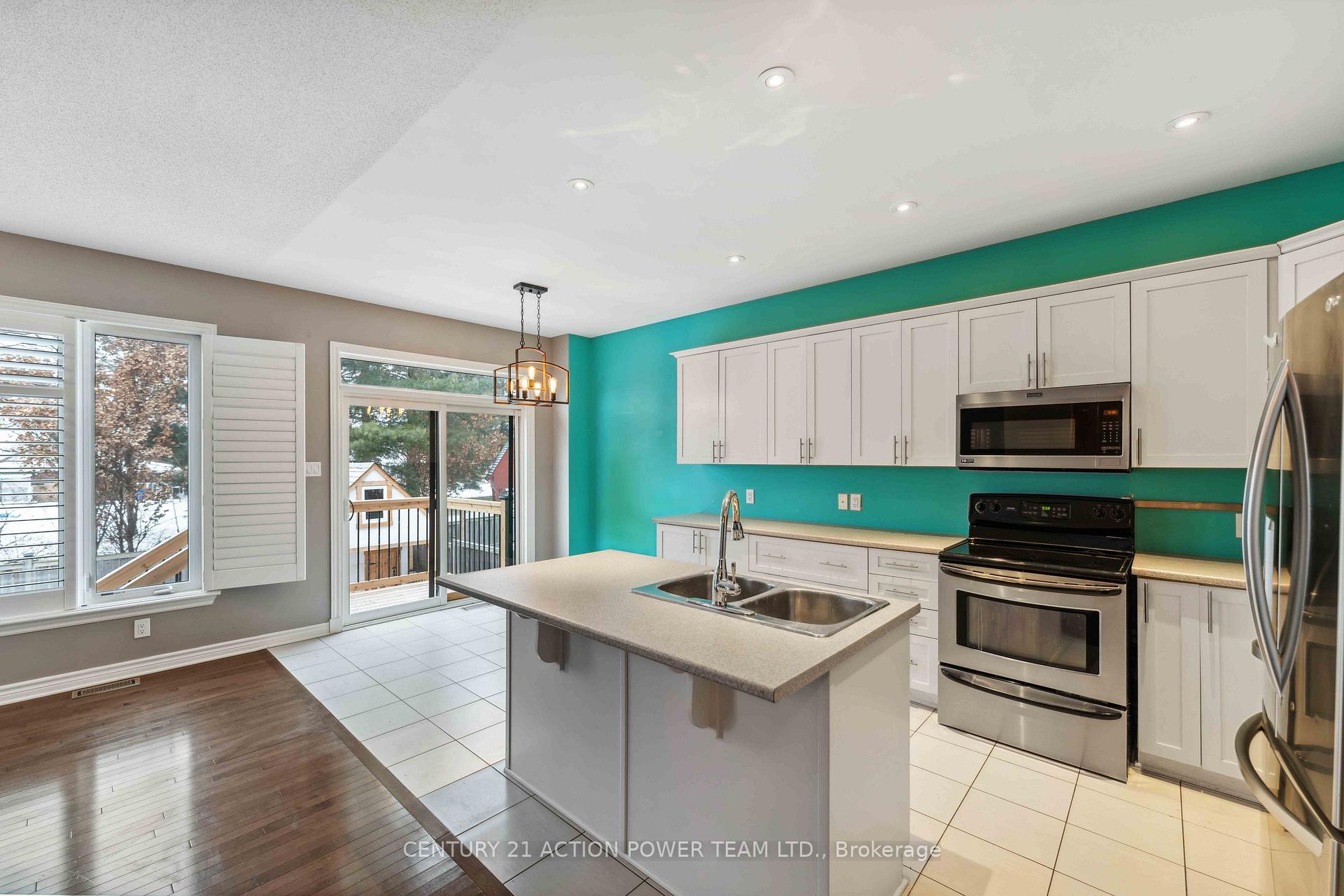 Photo 6 of 831 Contour Street, Ottawa, Mer Bleue/Bradley Estates/Anderson Park — HOMEH