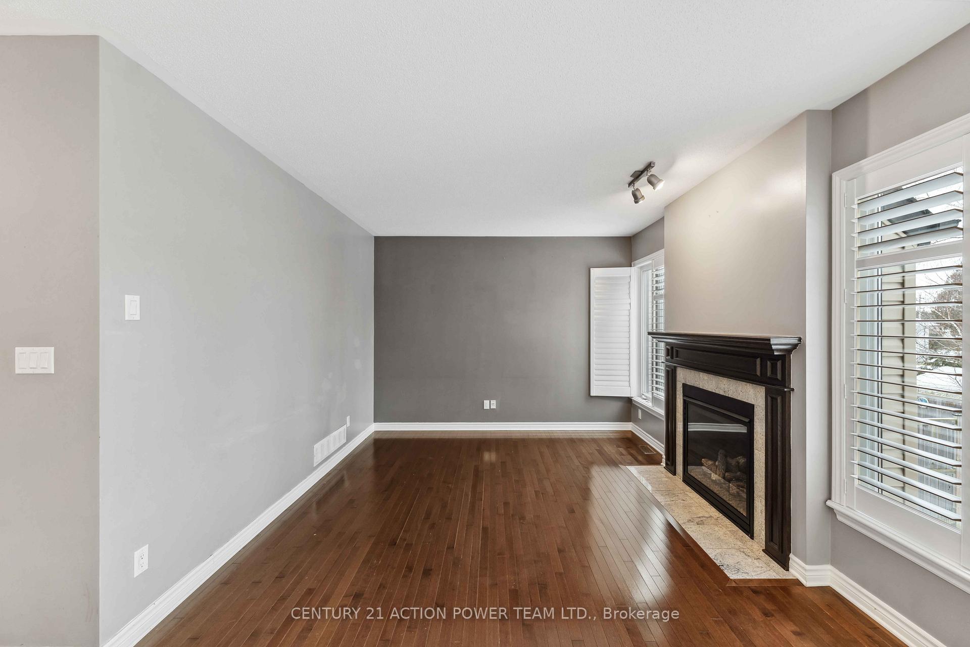 Photo 11 of 831 Contour Street, Ottawa, Mer Bleue/Bradley Estates/Anderson Park — HOMEH