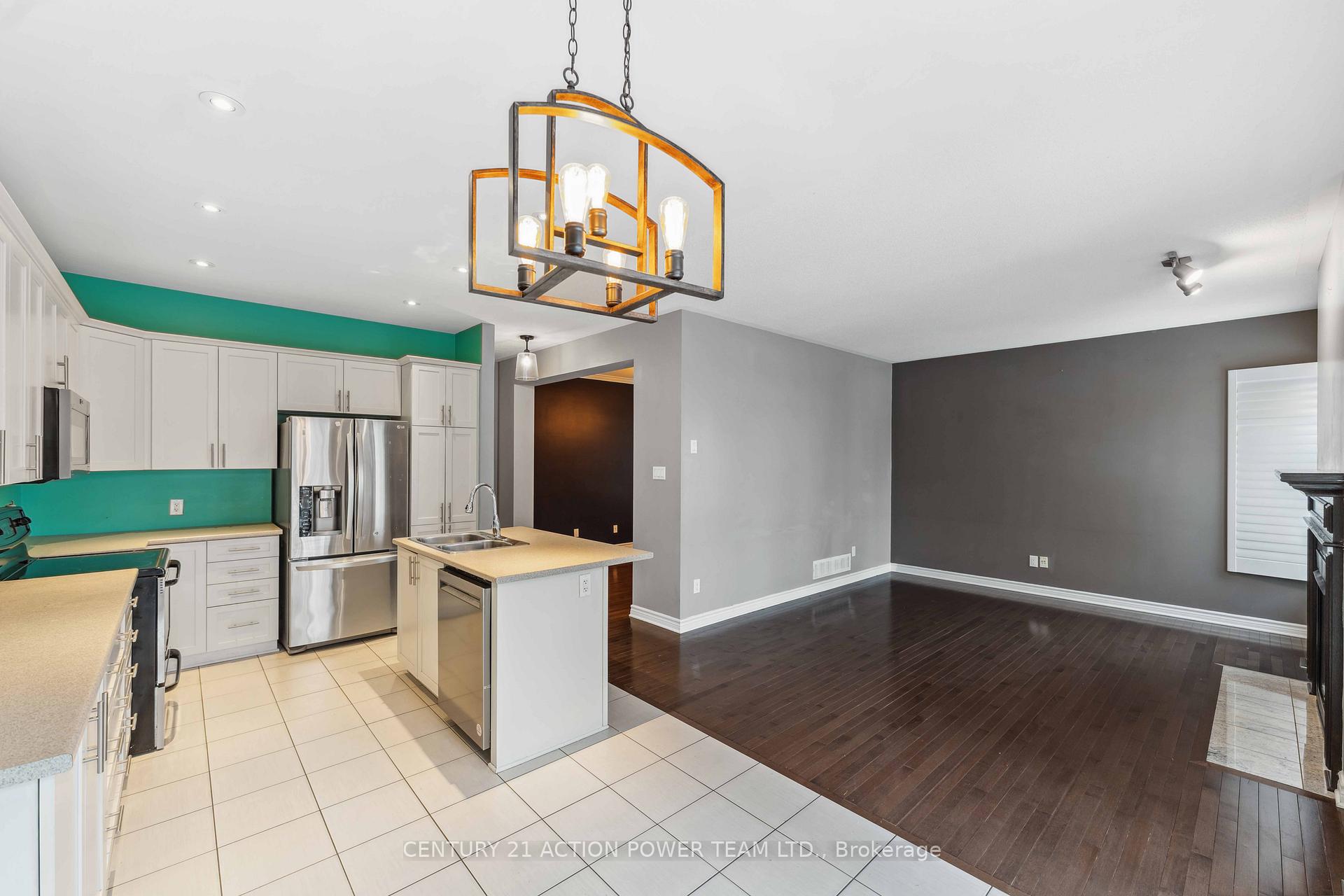 Photo 14 of 831 Contour Street, Ottawa, Mer Bleue/Bradley Estates/Anderson Park — HOMEH