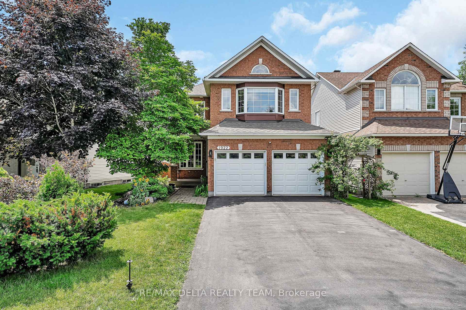 Photo 1 of 1922 Lobelia Way, Ottawa, Springridge/East Village — HOMEH