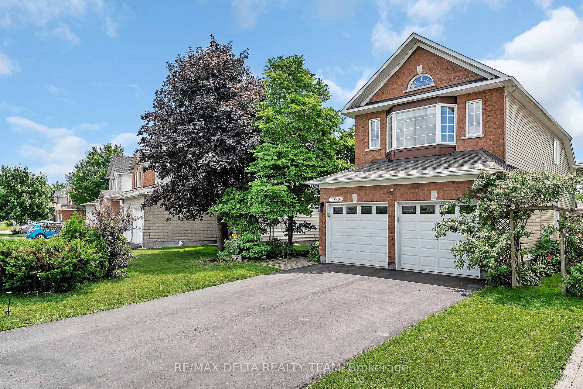 Photo 2 of 1922 Lobelia Way, Ottawa, Springridge/East Village — HOMEH