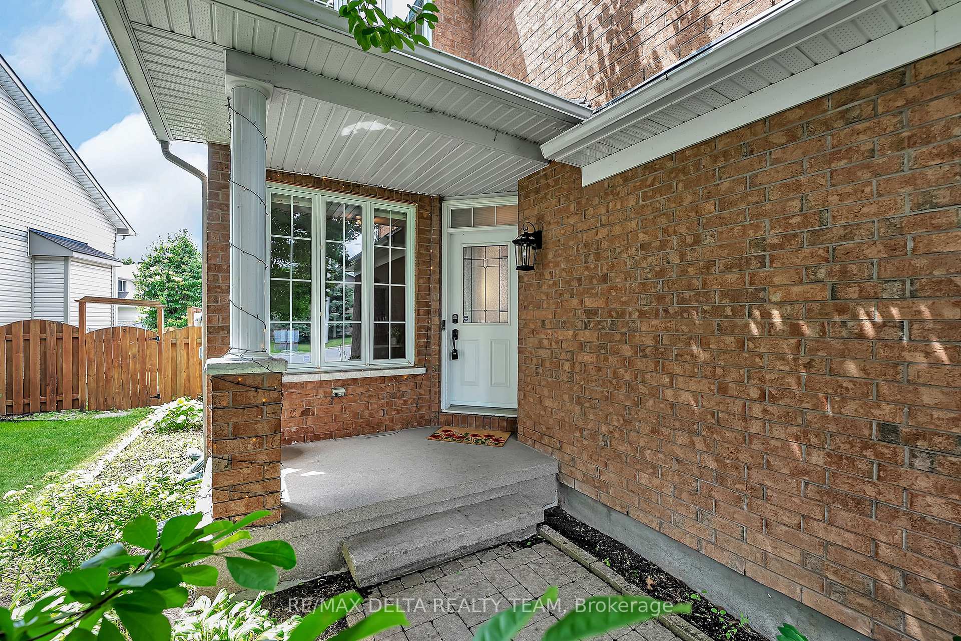 Photo 3 of 1922 Lobelia Way, Ottawa, Springridge/East Village — HOMEH