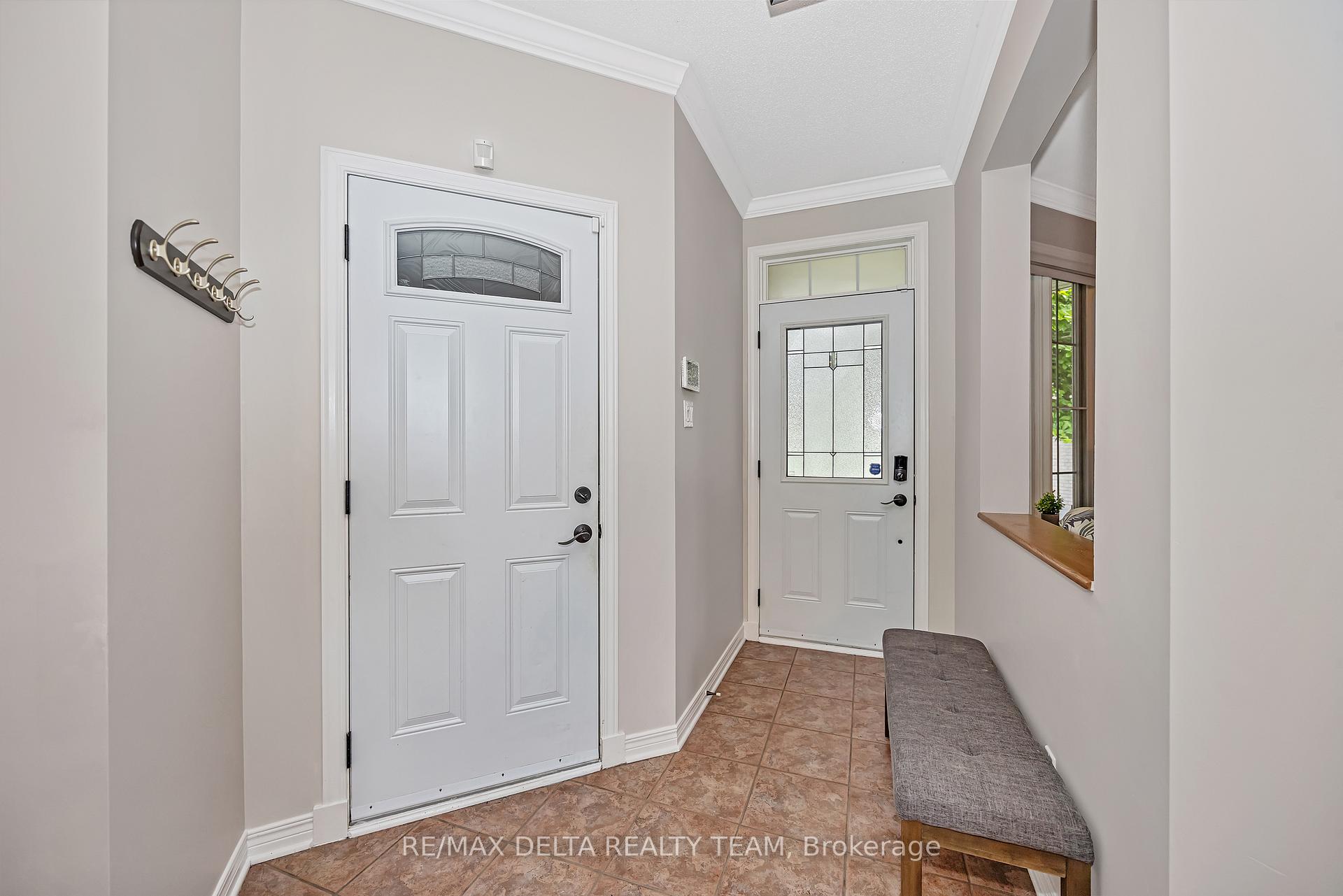 Photo 4 of 1922 Lobelia Way, Ottawa, Springridge/East Village — HOMEH
