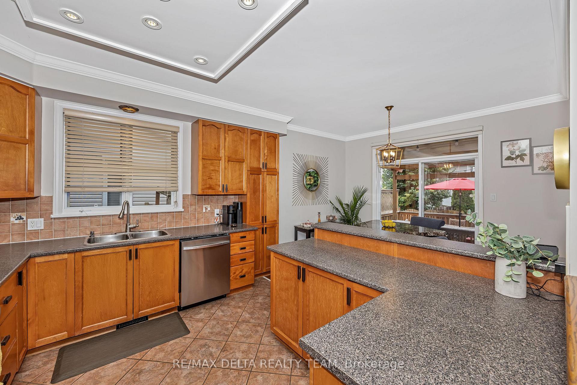 Photo 14 of 1922 Lobelia Way, Ottawa, Springridge/East Village — HOMEH