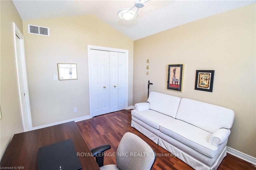 Photo 5 of 32 Stonegate Place, Pelham, Fonthill — HOMEH