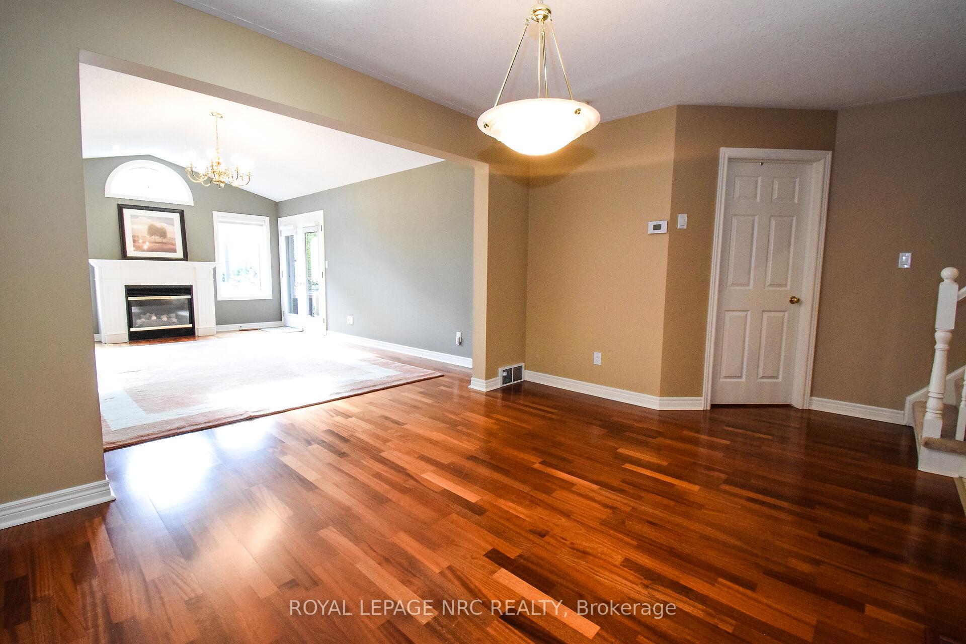 Photo 12 of 32 Stonegate Place, Pelham, Fonthill — HOMEH