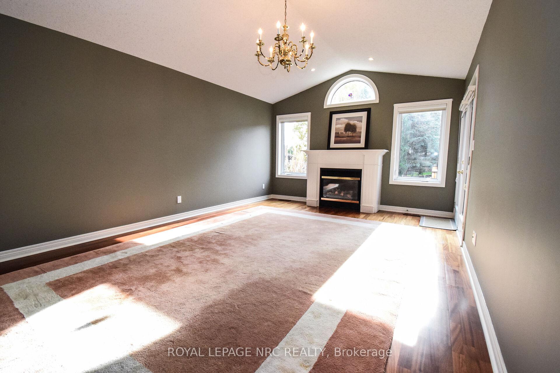 Photo 13 of 32 Stonegate Place, Pelham, Fonthill — HOMEH