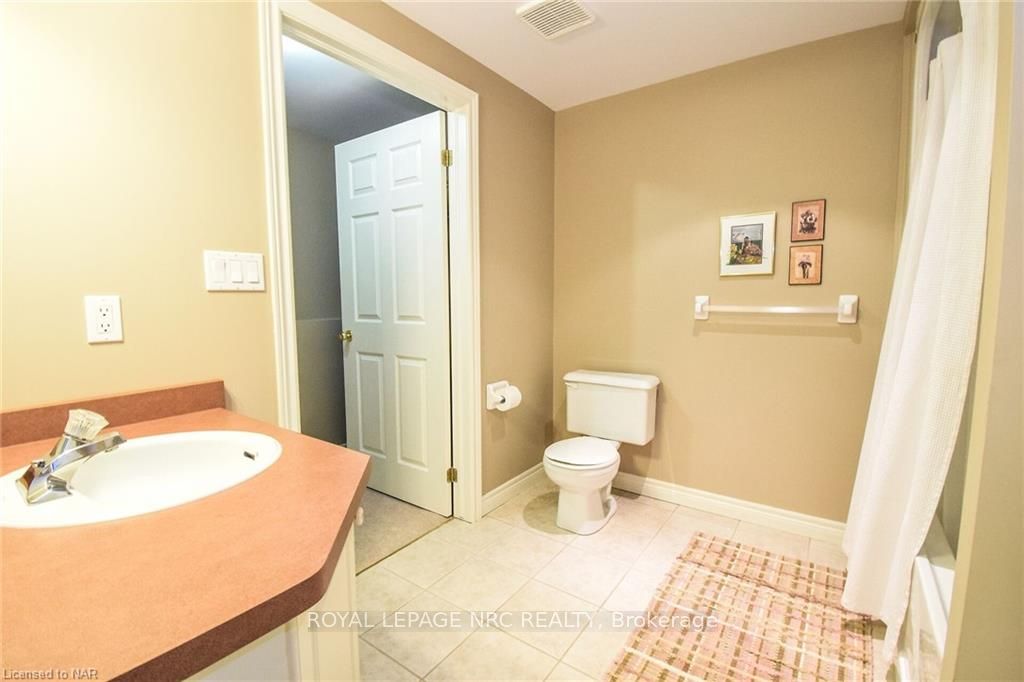 Photo 21 of 32 Stonegate Place, Pelham, Fonthill — HOMEH