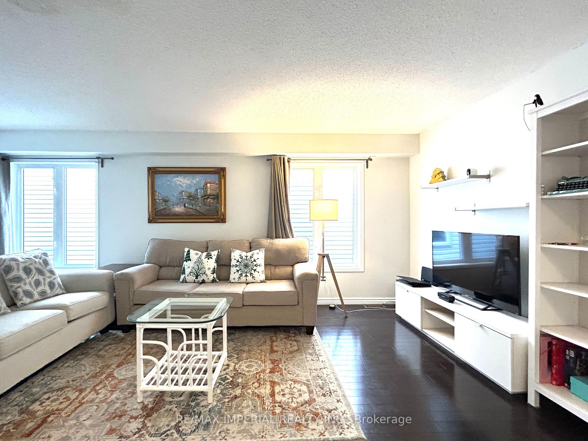 Photo 3 of 253 Featherstone Road N, Milton, Dempsey — HOMEH