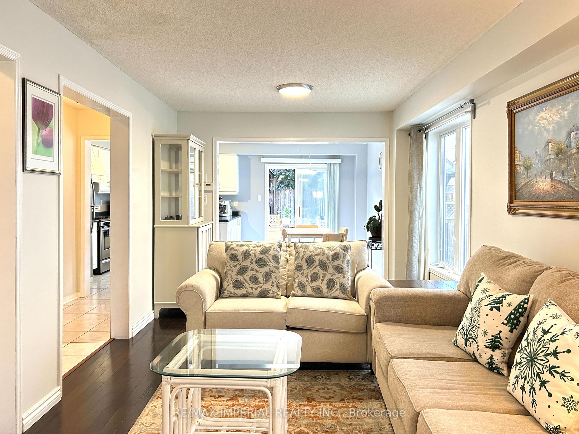 Photo 4 of 253 Featherstone Road N, Milton, Dempsey — HOMEH