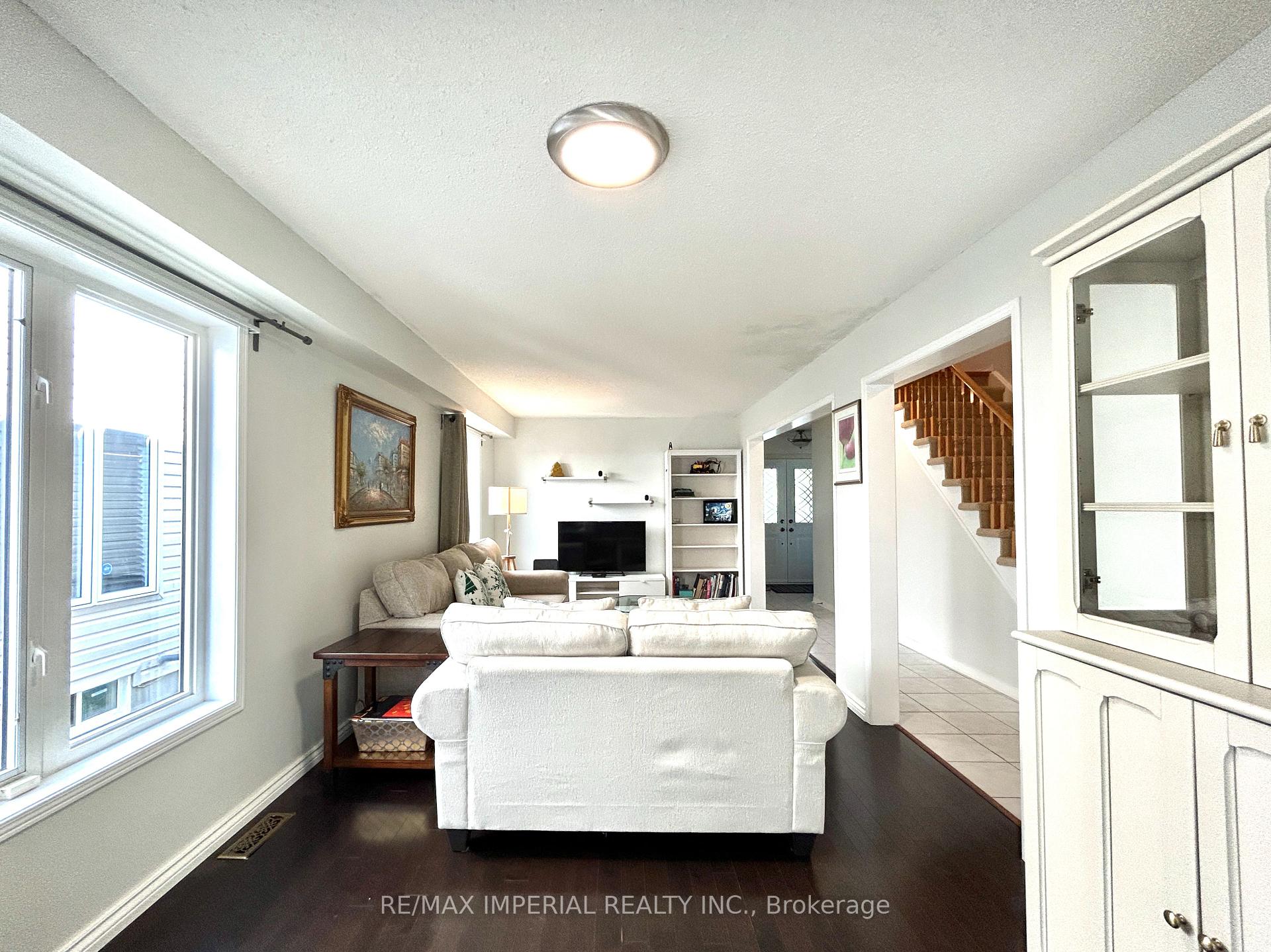 Photo 5 of 253 Featherstone Road N, Milton, Dempsey — HOMEH