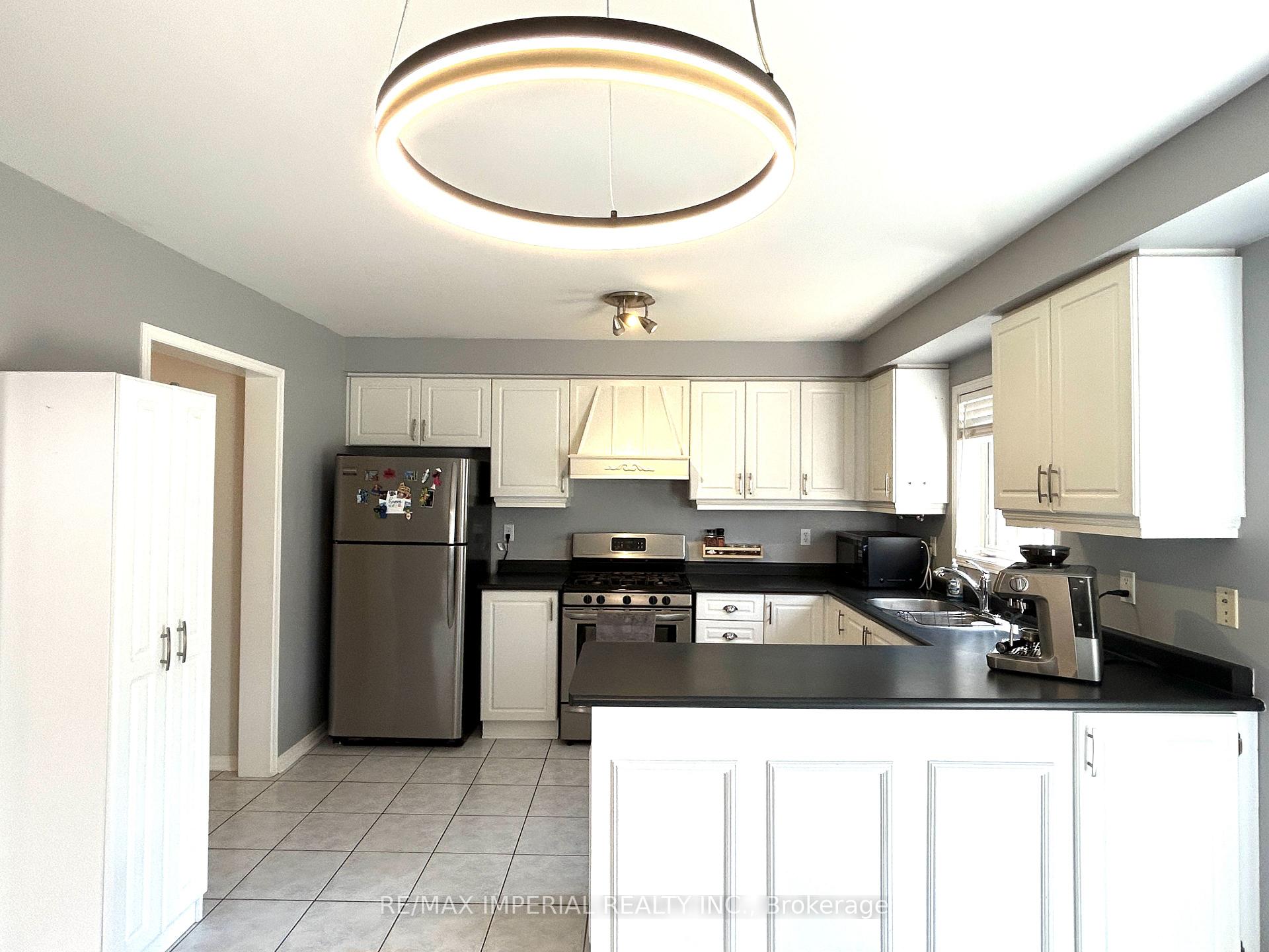 Photo 8 of 253 Featherstone Road N, Milton, Dempsey — HOMEH