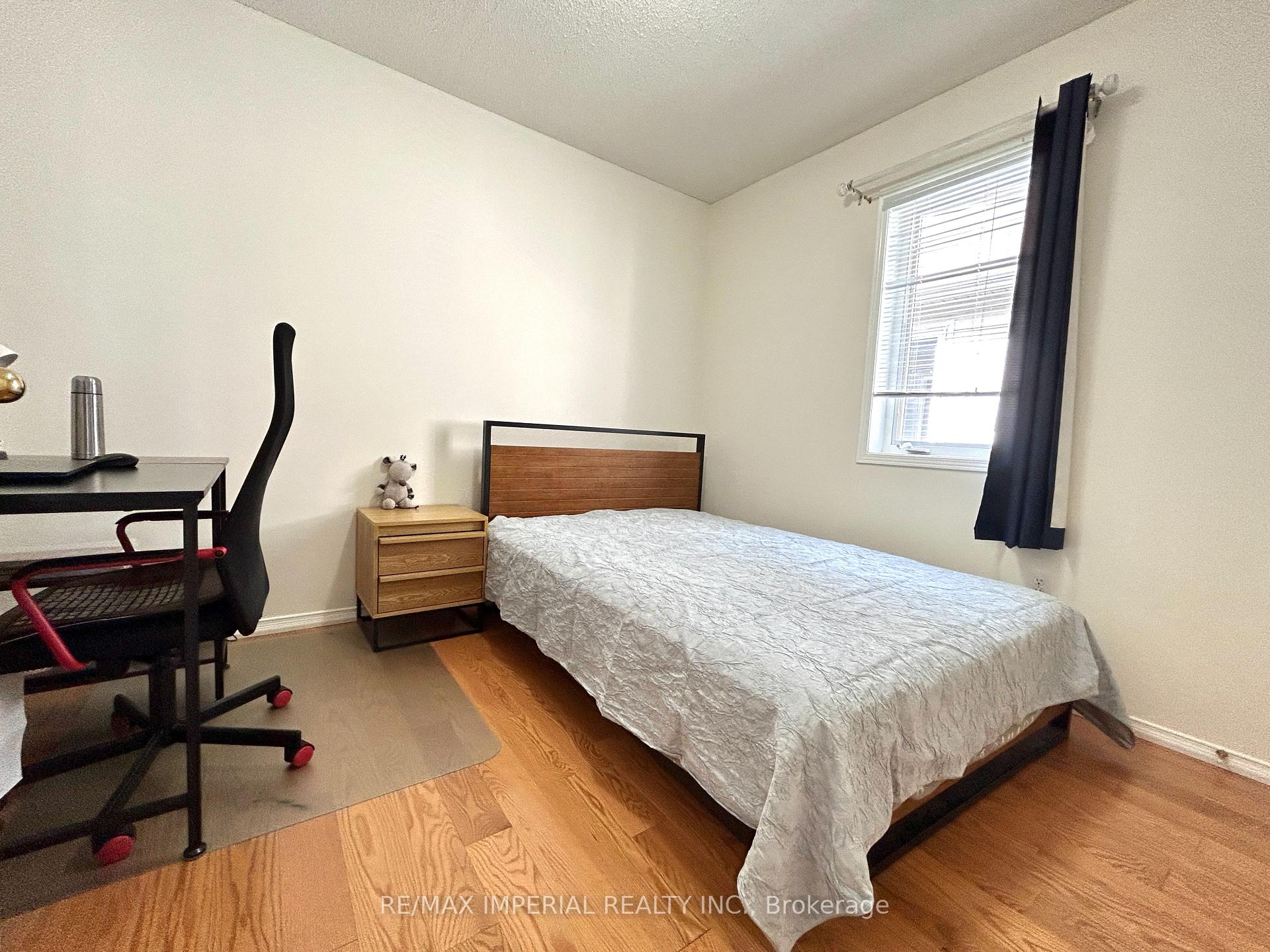 Photo 16 of 253 Featherstone Road N, Milton, Dempsey — HOMEH