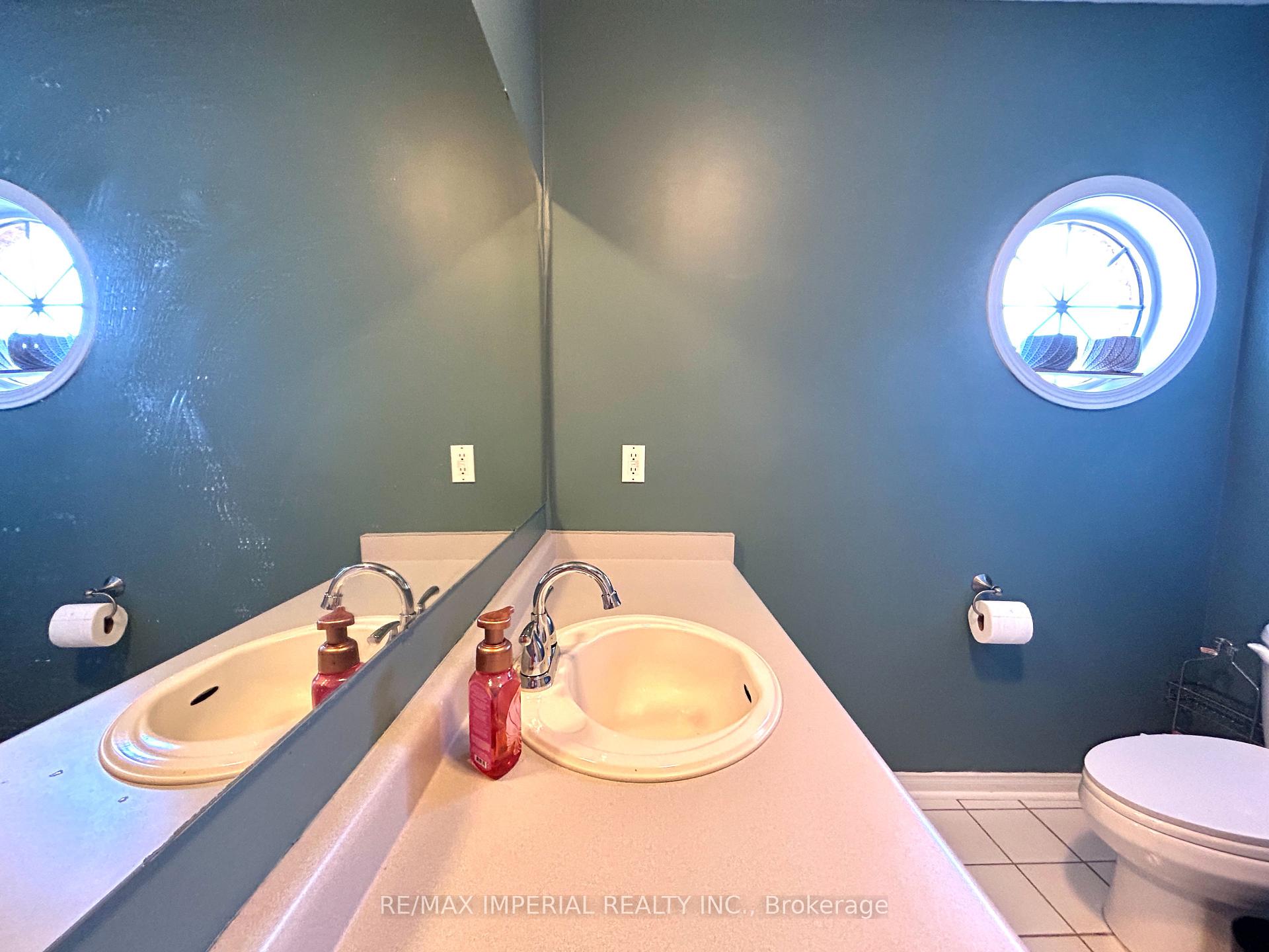 Photo 18 of 253 Featherstone Road N, Milton, Dempsey — HOMEH
